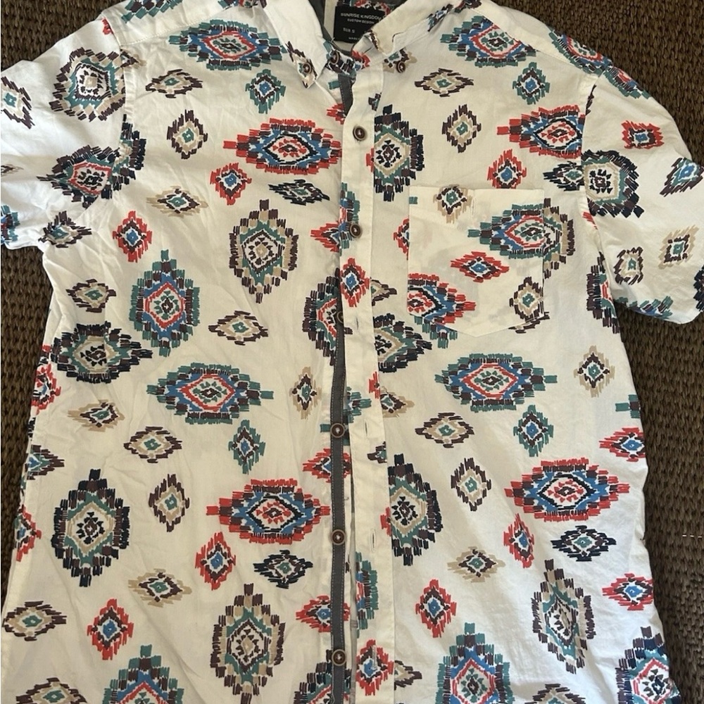 American Eagle Outfitters White and Red Casual Button Down Shirt